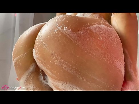 ❤️ Brunetė masturbuoja putytę su vibratoriumi iki intensyvaus orgazmo duše ❌ Porno prie mūsų lt.pornovore.ru ❌️❤