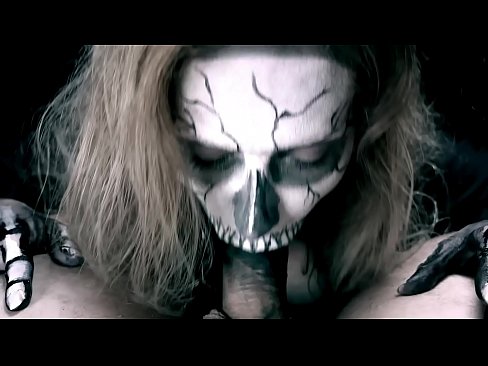 ❤️ Demoniška mergina čiulpia varpą savo juoda burna ir ryja spermą. ❌ Porno prie mūsų lt.pornovore.ru ❌️❤